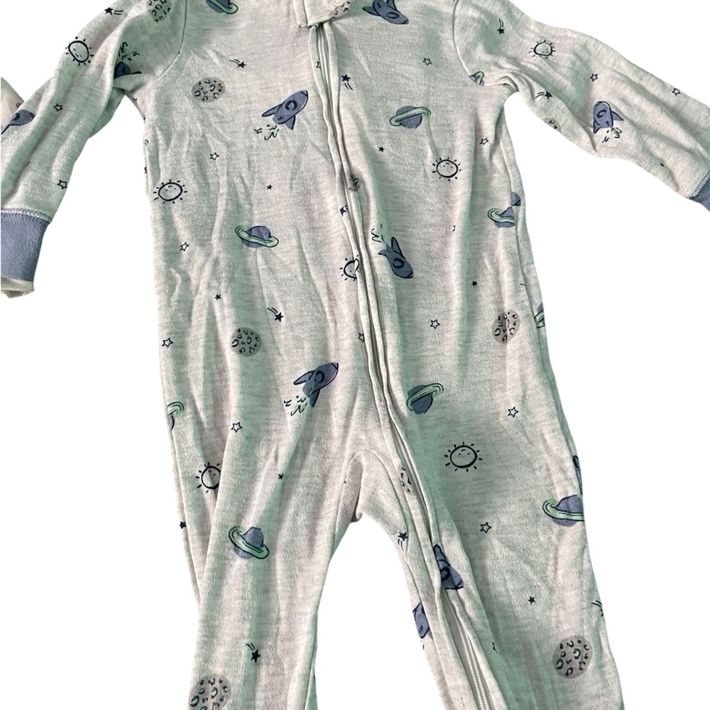 Assorted Carters 2 way zipper footsies - Picture 3 of 7